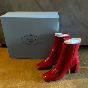 PRADA patent leather ankle boots SZ 8